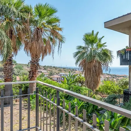 Guesthost - Spacious Coastal Flat In * Aci Castello